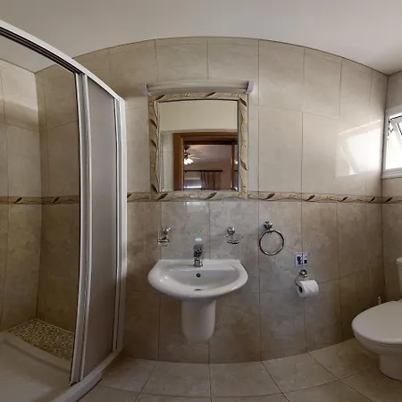 Golden Sands No10 أيا نابا