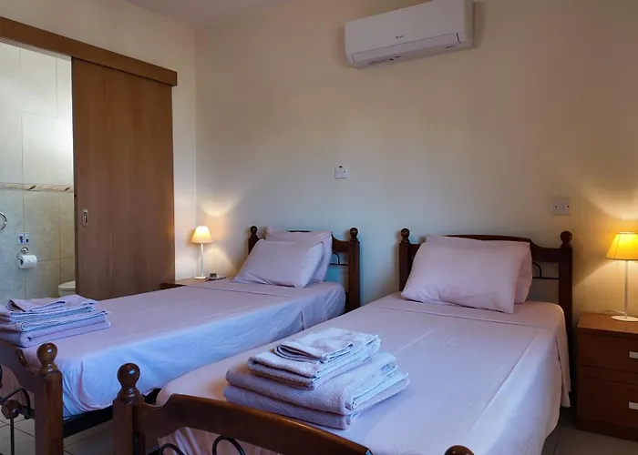 Golden Sands No10 Apartment